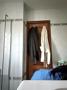 MissNyraSecret live sex cam