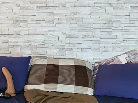 BustyBmw's cam snapshot