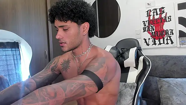 Alessandro_Vanni live sex cam