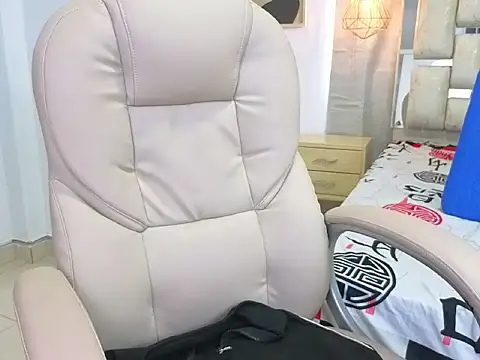 Vickymiller_'s cam snapshot