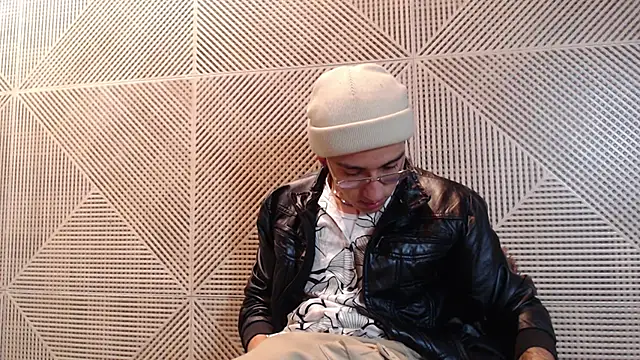 Andy_Joy_'s cam snapshot