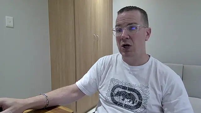 BrettJ81's cam snapshot