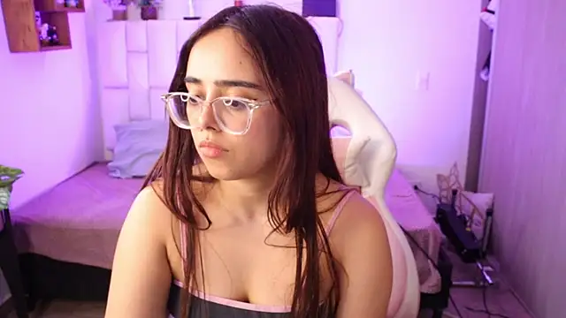 JennieBaee's cam snapshot