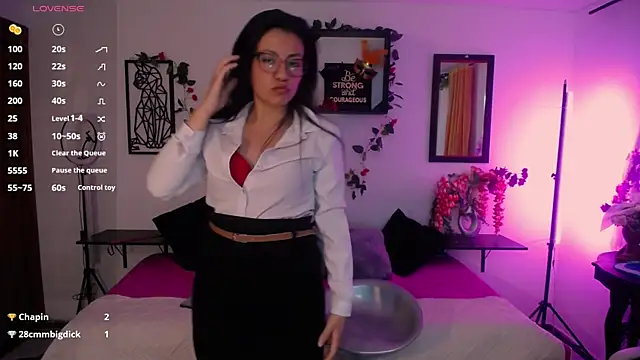 QueenRose94's cam snapshot