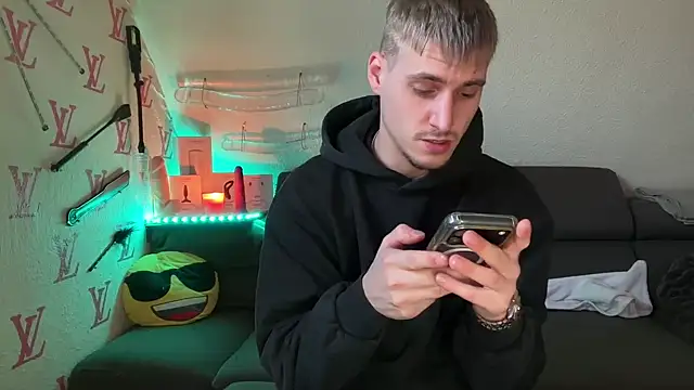 Cookieboy88 live sex cam