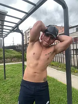 MaxxxSteil live sex cam