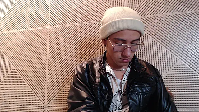 Andy_Joy_'s cam snapshot