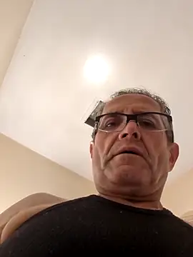 bobby69cock's cam snapshot