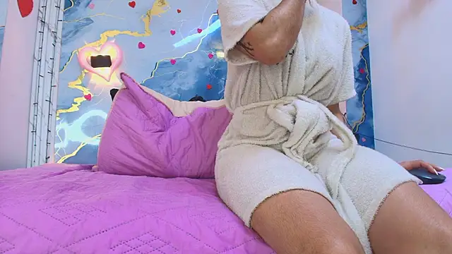 lorrayne_'s cam snapshot