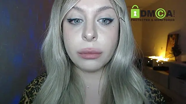 LuWeilovee's cam snapshot