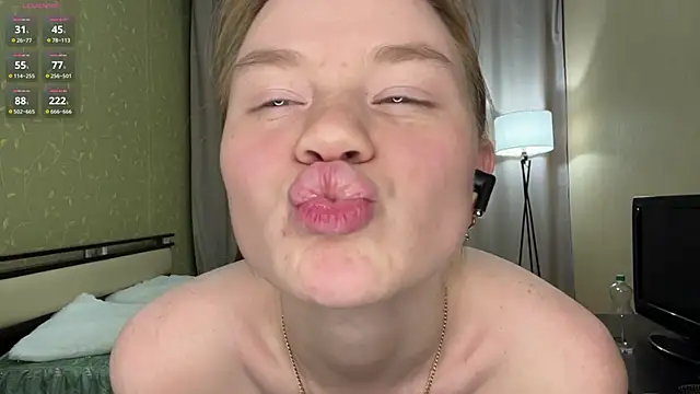 KarlynGow's cam snapshot