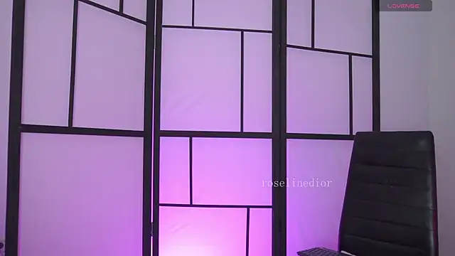 roselinedior live sex cam