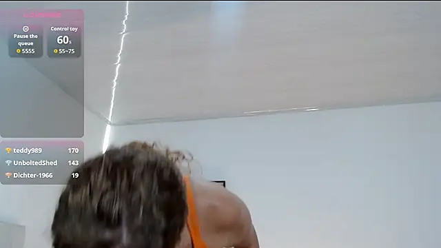 Mia_fooxx_'s cam snapshot