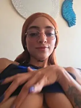 Dani-peggin live sex cam