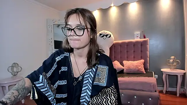 AliceLeet's cam snapshot