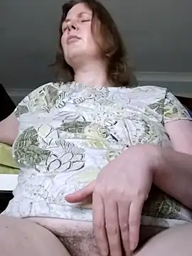 xxSexyBushLinnxx live sex cam