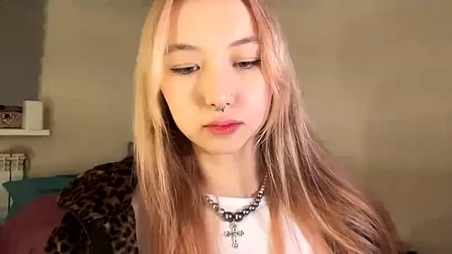 PinkTraible's cam snapshot