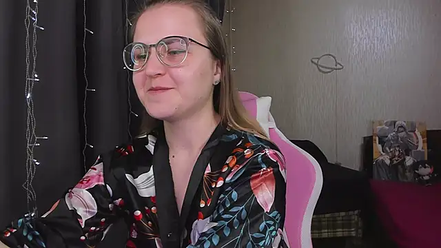 MissBrightShine's cam snapshot