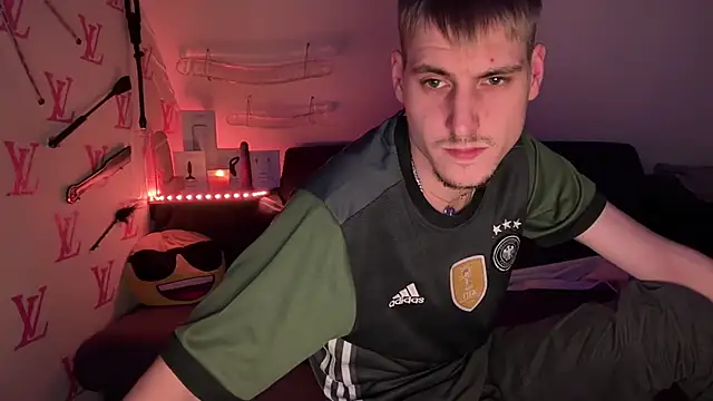 Cookieboy88 live sex cam