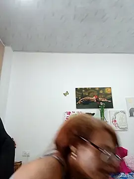 BustyMilf_ live sex cam