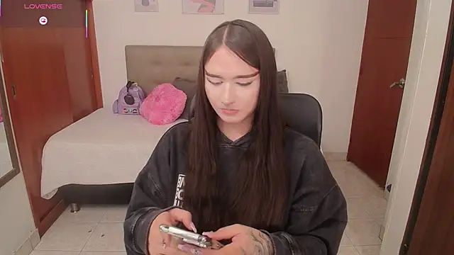 Miley_Baker live sex cam