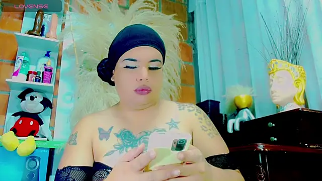 nauthyvalentina live sex cam