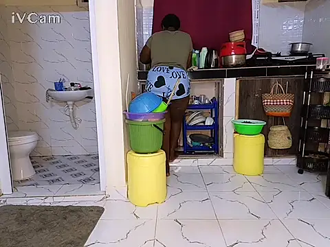 Horny_wifey254 live sex cam