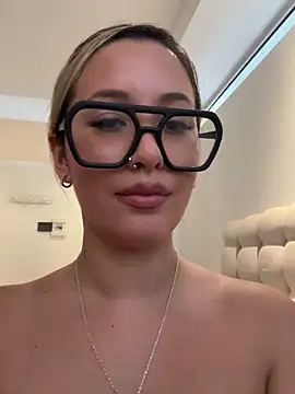 miagarcia250 live sex cam