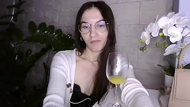 JuliaLovely's cam snapshot