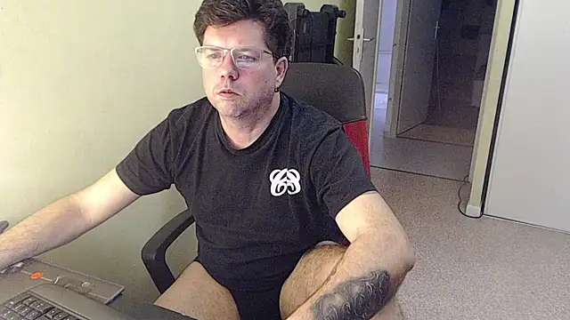 blueandwhite1's cam snapshot