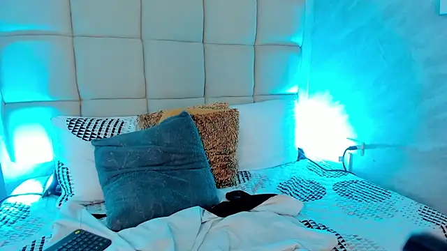 Victoria_Rosee's cam snapshot