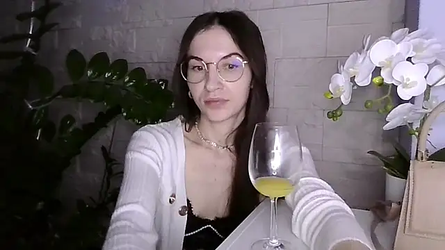 JuliaLovely's cam snapshot