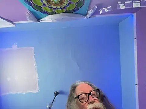 LickYourYoni's cam snapshot