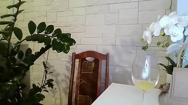 JuliaLovely's cam snapshot