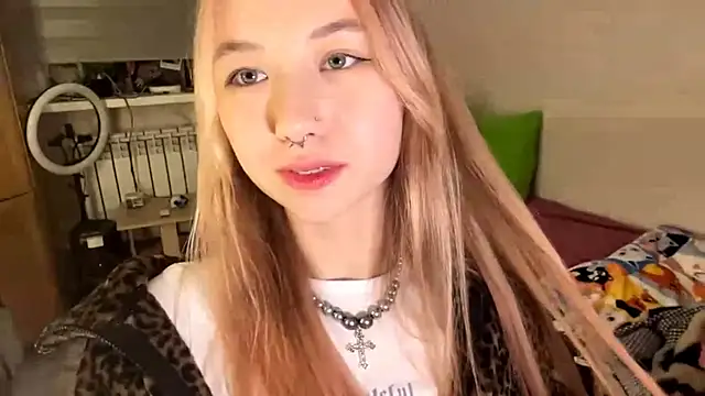 PinkTraible's cam snapshot