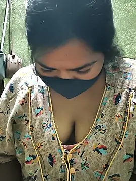 Liyaa_24's cam snapshot