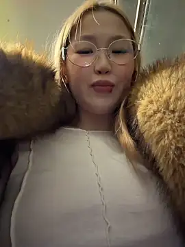 Aiko_Yumi live sex cam