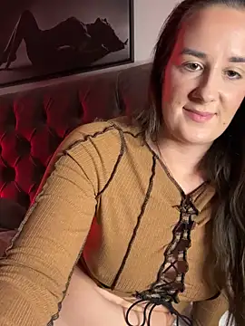 EllaMae live sex cam