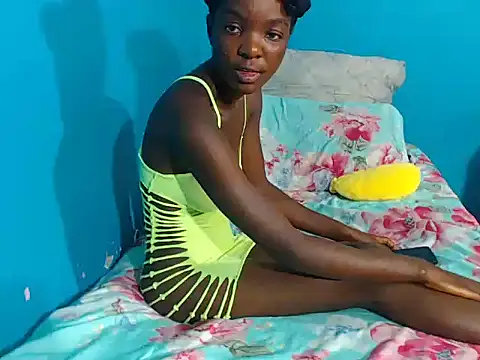 SexySlender_05's cam snapshot