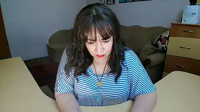 Lucretia_Goldi_ live sex cam