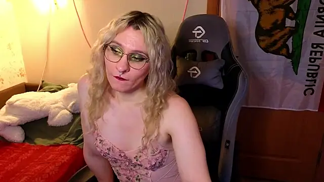 Lori_Myaf live sex cam