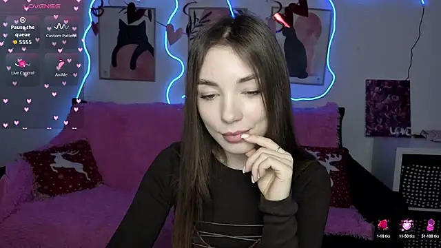 Adriennes live sex cam