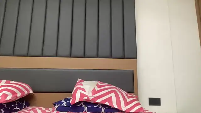 sassypooja live sex cam