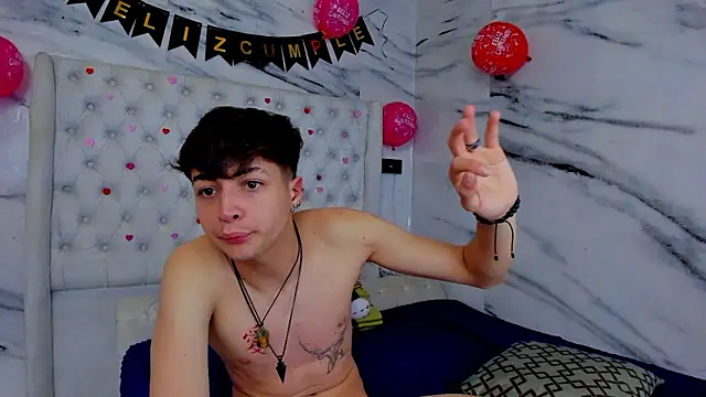 Ari_and_Storm live sex cam