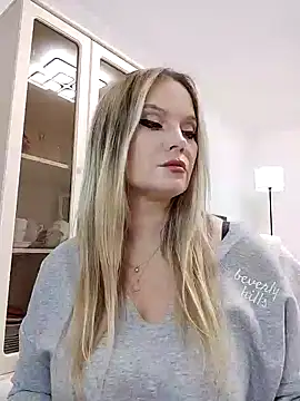 ANA_STA_S_'s cam snapshot