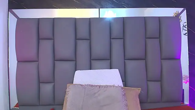 _MiaBrown_ live sex cam