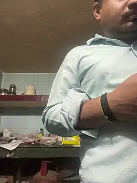 Saxymood1111 live sex cam