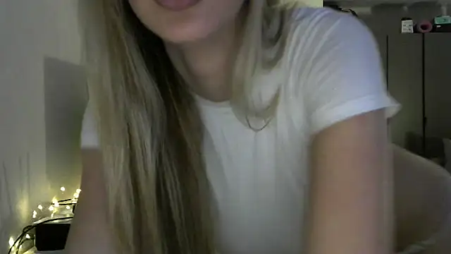 LizaSweetyq's cam snapshot