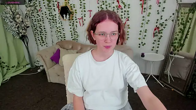 Mia_Mooore's cam snapshot