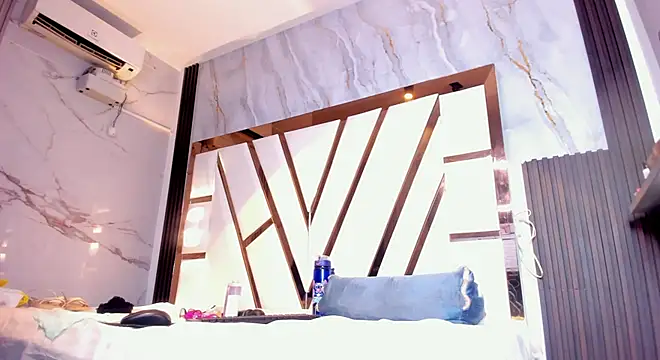 lola_hornei's cam snapshot